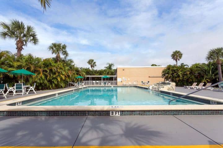Pool 7 of 16